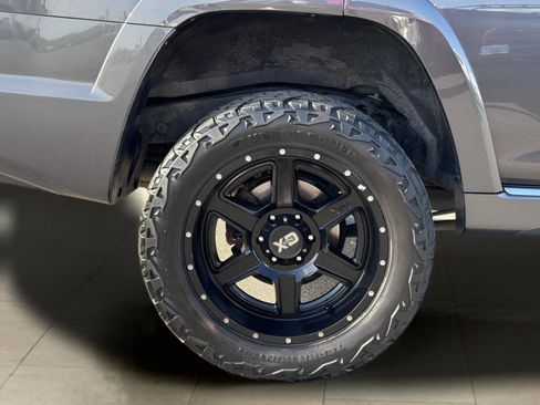 Used 2013 Toyota 4Runner SR5 w/ Convenience Pkg image 37