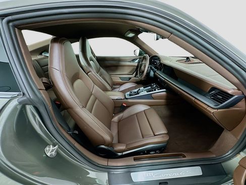 Certified 2024 Porsche 911 Carrera 4S w/ Sport Chrono Package AWD/4WD image 29