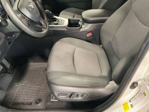 Used 2025 Toyota RAV4 XLE image 10