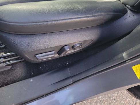 Used 2024 Toyota Highlander XLE FWD image 22