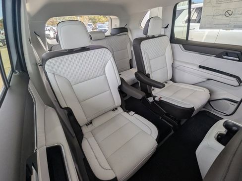 New 2026 GMC Acadia Denali w/ Super Cruise Package image 14