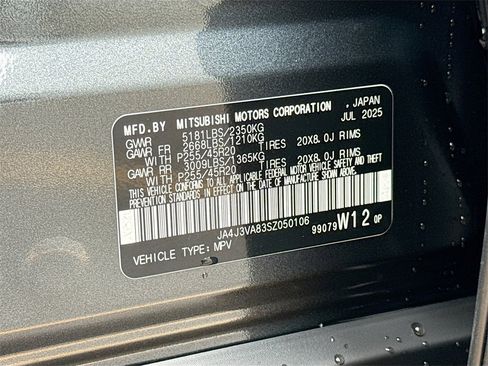 New 2025 Mitsubishi Outlander SE image 35