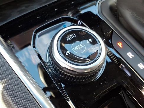 New 2026 GMC Canyon Elevation image 17