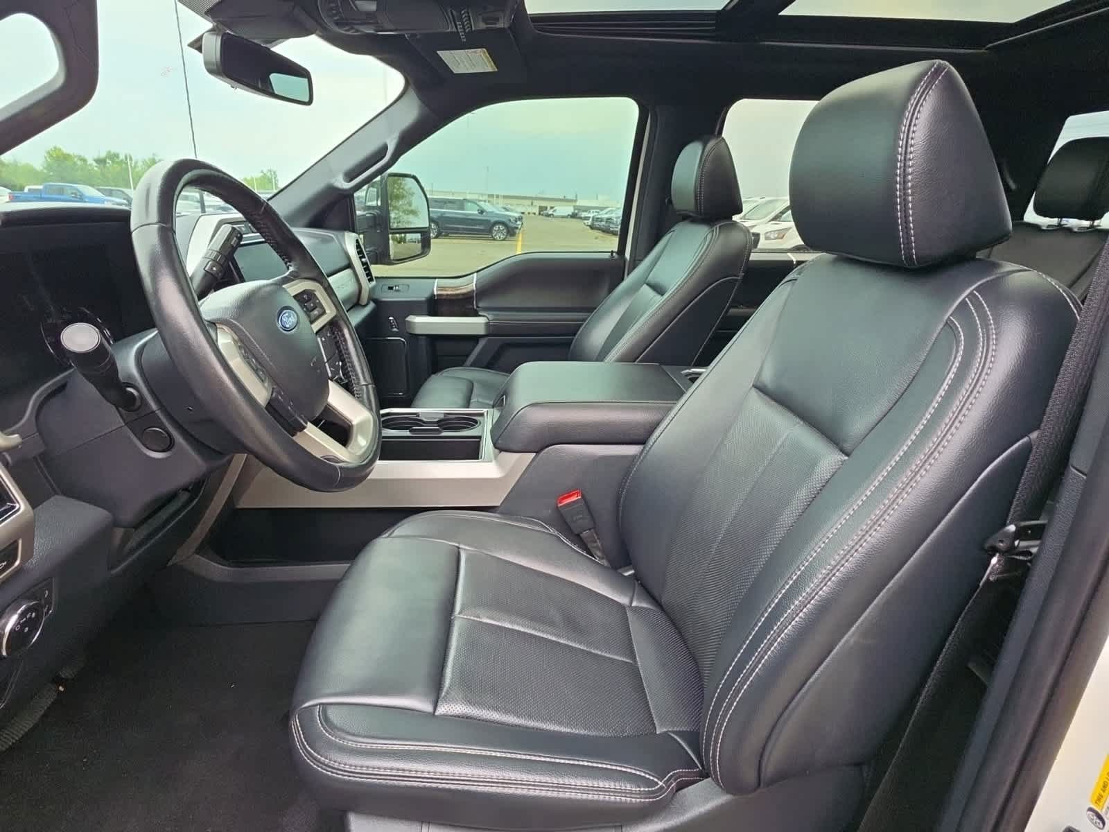 Used 2022 Ford F350 Lariat w/ Lariat Ultimate Package AWD/4WD image 20