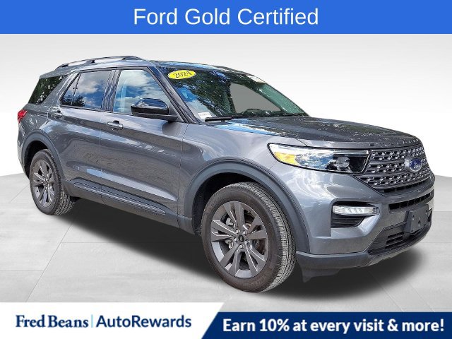 Certified 2024 Ford Explorer XLT w/ Equipment Group 202A AWD/4WD image 1