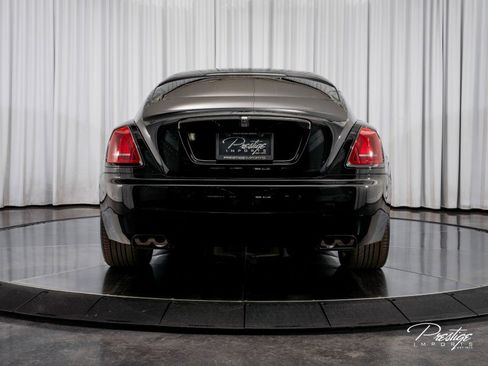 Used 2015 Rolls-Royce Wraith RWD image 12