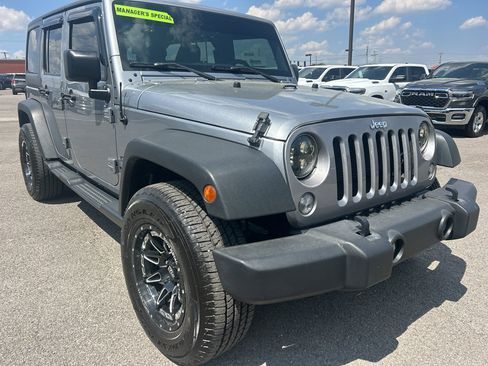 Used 2015 Jeep Wrangler Unlimited Sport w/ Quick Order Package 24S AWD/4WD image 3