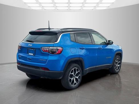 Certified 2025 Jeep Compass Limited image 7