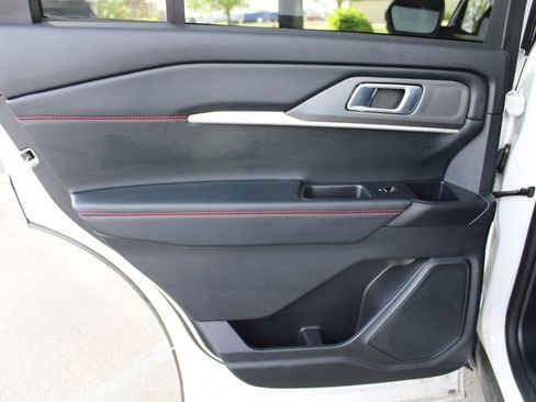 Used 2025 Ford Explorer ST-Line AWD/4WD image 44