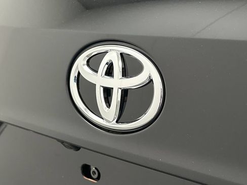 Certified 2024 Toyota Highlander XLE AWD/4WD image 20
