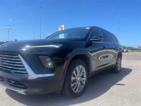 Used 2026 Buick Enclave Preferred AWD/4WD image 10