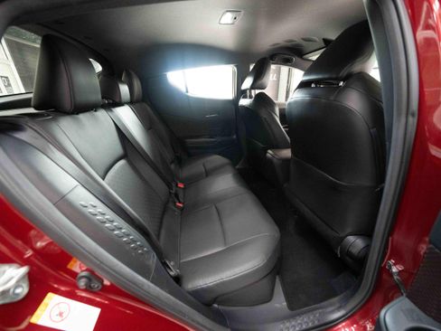 Used 2019 Toyota C-HR Limited FWD image 25