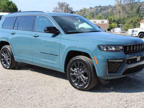 New 2026 Jeep Grand Cherokee L Limited AWD/4WD image 3
