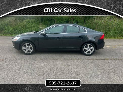 Used 2012 Volvo S60 T5 FWD image 1