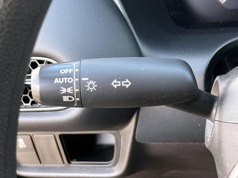 Certified 2023 Honda HR-V LX image 19