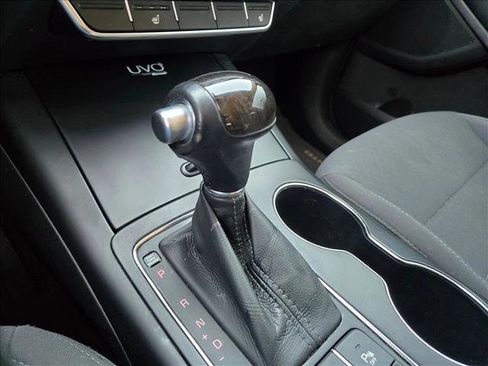 Used 2016 Kia Sorento LX w/ LX Convenience Package image 13