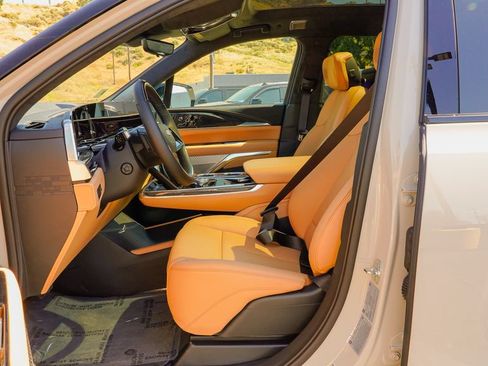 New 2026 Cadillac Escalade IQL Sport 2 w/ LPO, Floor Liner Package AWD/4WD image 13