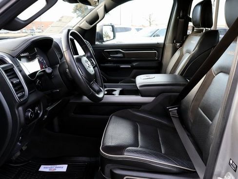 Used 2024 RAM 1500 Laramie image 30
