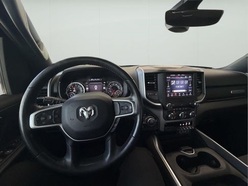 Used 2021 RAM 1500 4x4 Crew Cab image 10
