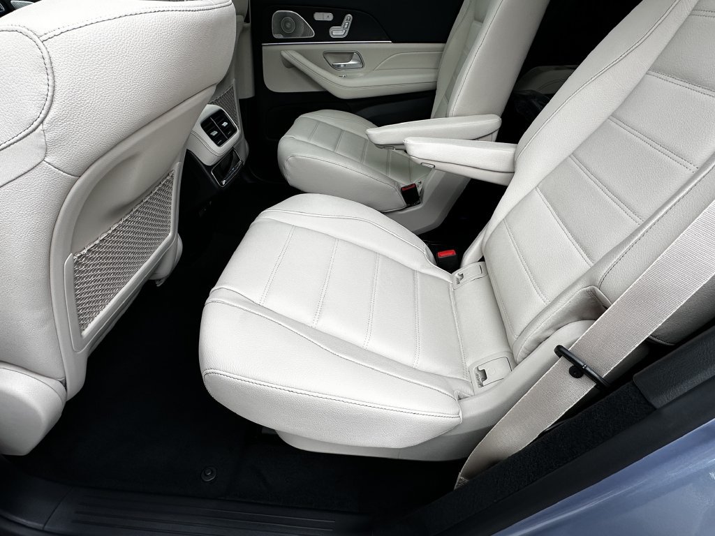 New 2026 Mercedes-Benz GLS 450 4MATIC image 25