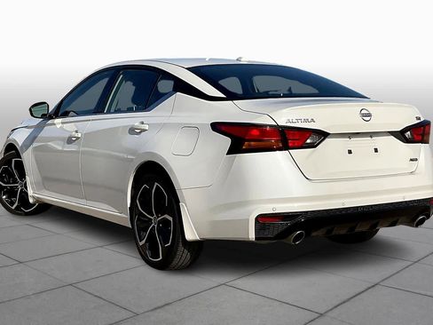 Certified 2025 Nissan Altima 2.5 SR image 12