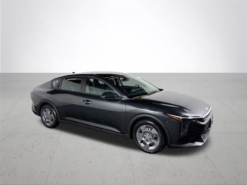 New 2026 Kia K4 FWD image 4