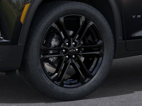 New 2026 Chevrolet Traverse LT w/ Driver Confidence Package FWD image 9