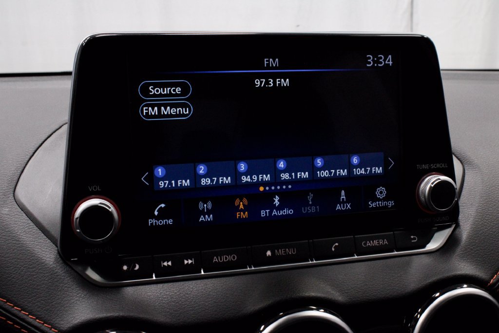 Certified 2025 Nissan Sentra SR FWD image 3