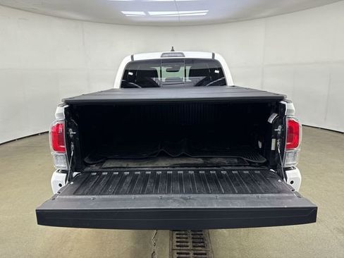 Used 2023 Toyota Tacoma TRD Off-Road w/ TRD Premium Off Road Package image 34