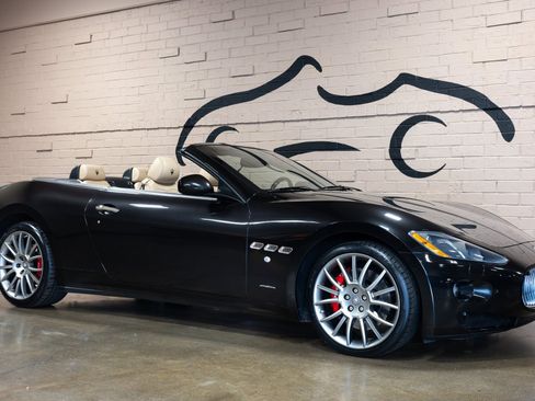 Used 2014 Maserati GranTurismo Convertible image 3