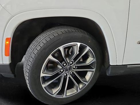 Used 2022 Jeep Grand Wagoneer Series III w/ Rear Seat Video Group 1 AWD/4WD image 43