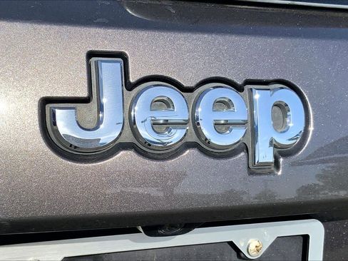 Used 2020 Jeep Grand Cherokee Limited w/ Premium Lighting Group image 30