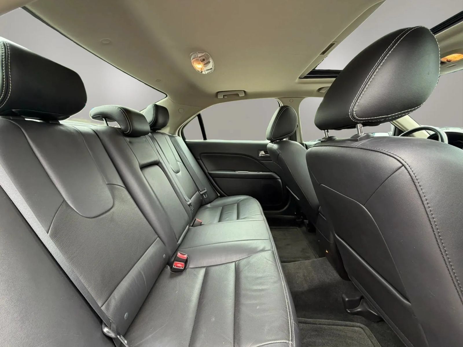 Used 2012 Ford Fusion SEL FWD image 29