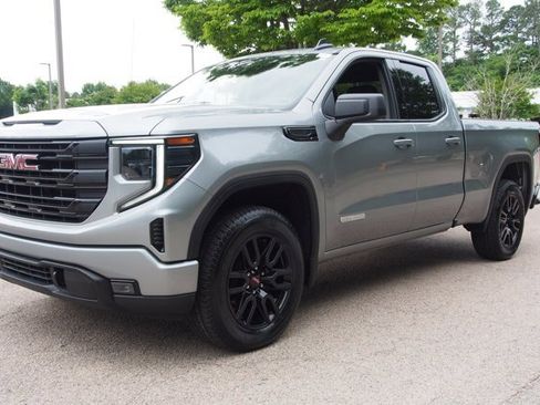 Used 2023 GMC Sierra 1500 Elevation AWD/4WD image 3