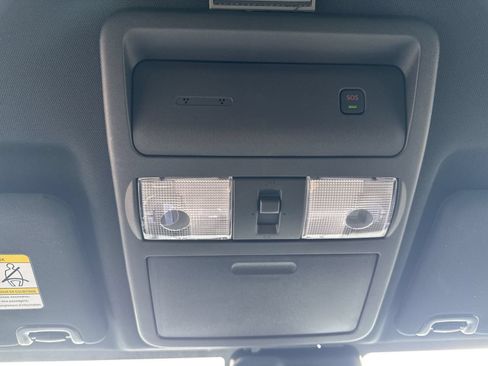 Used 2025 Nissan Frontier PRO-4X AWD/4WD image 17