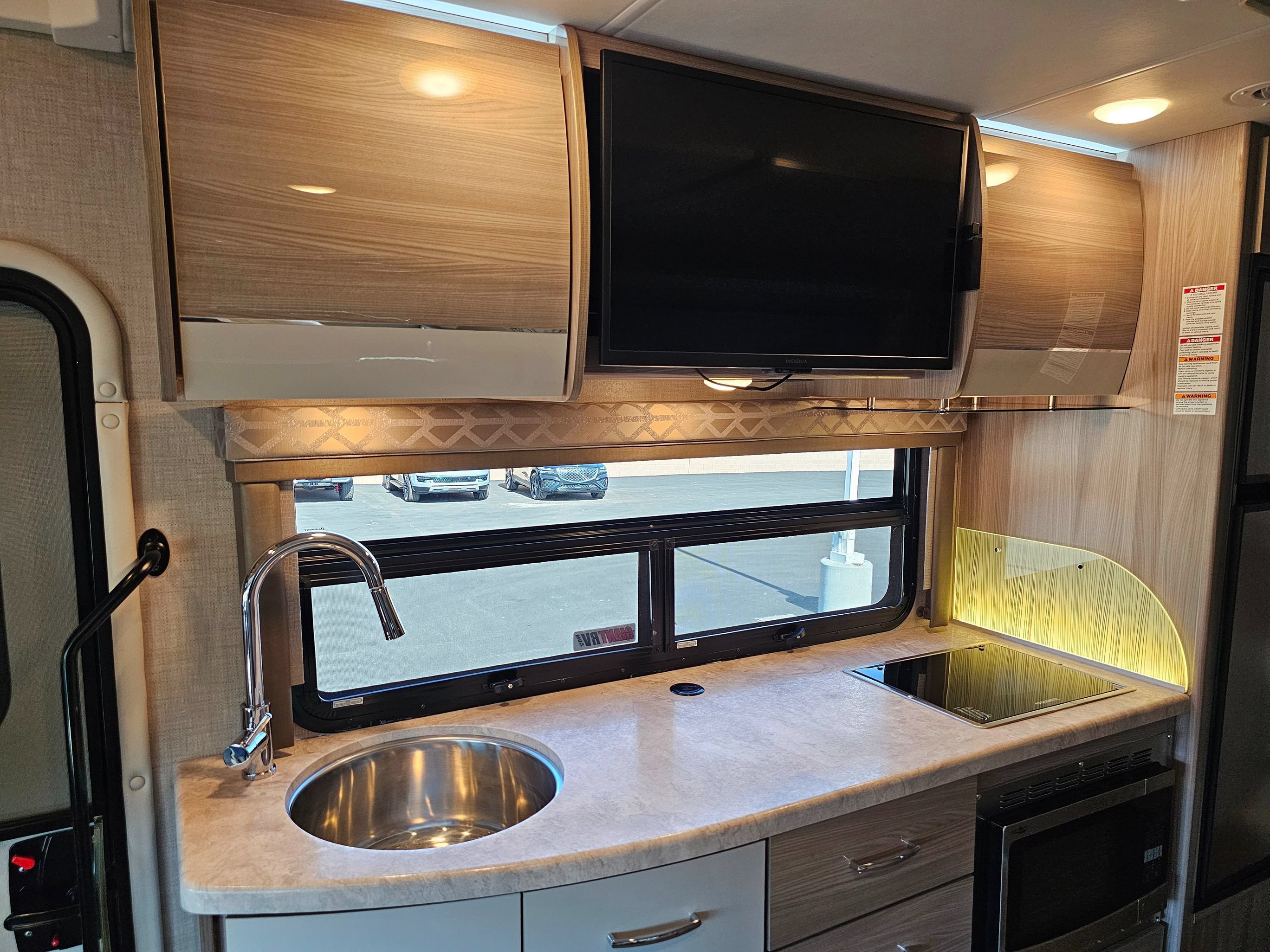 Used 2022 Mercedes-Benz Sprinter 3500 w/ Acoustic Package image 36