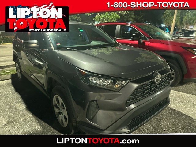 Used 2021 Toyota RAV4 LE FWD image 1