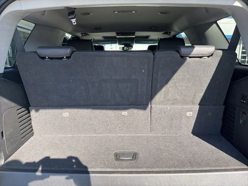 Used 2018 GMC Yukon SLT w/ Premium Edition image 24