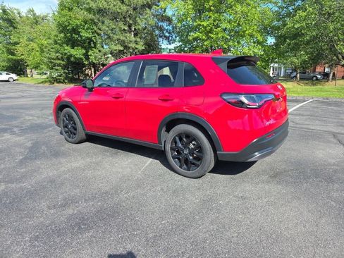 Certified 2025 Honda HR-V Sport image 5