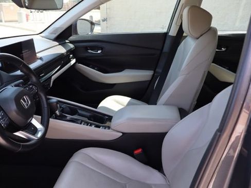 Used 2025 Honda Accord Touring image 17