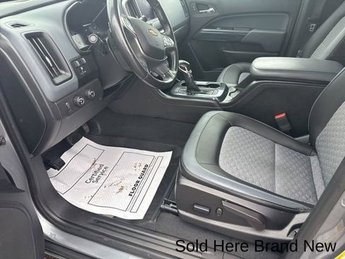 Used 2022 Chevrolet Colorado Z71 AWD/4WD image 11