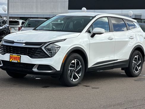 Certified 2025 Kia Sportage LX image 8