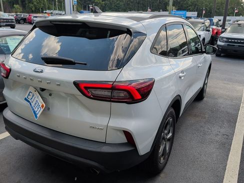 Used 2025 Ford Escape ST-Line AWD/4WD image 4
