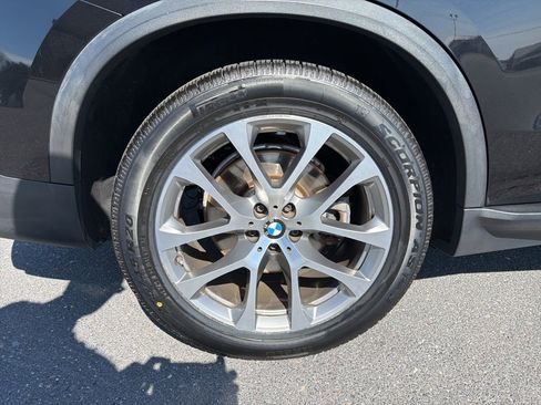 Used 2019 BMW X5 xDrive40i AWD/4WD image 14