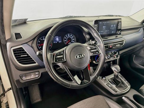 Used 2021 Kia Seltos S AWD/4WD image 16
