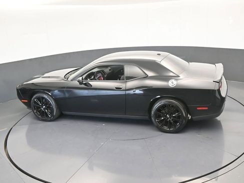 Used 2019 Dodge Challenger SXT image 46