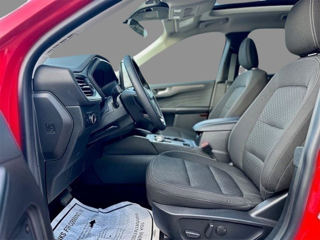 New 2024 Ford Escape Active w/ Tech Pack #2 FWD image 8