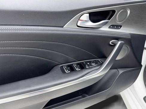 Used 2023 Kia Stinger GT2 image 39