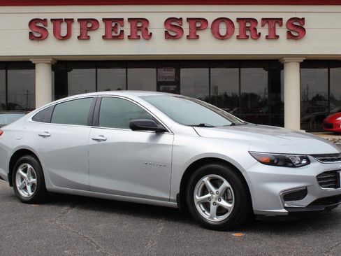 Used 2018 Chevrolet Malibu LS w/ LPO, Convenience Package 1 image 1