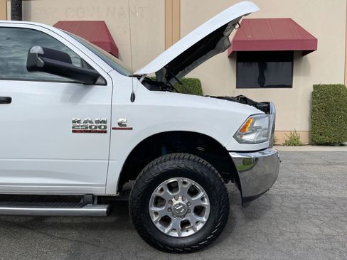 Used 2018 RAM 2500 Tradesman w/ Chrome Appearance Group AWD/4WD image 35